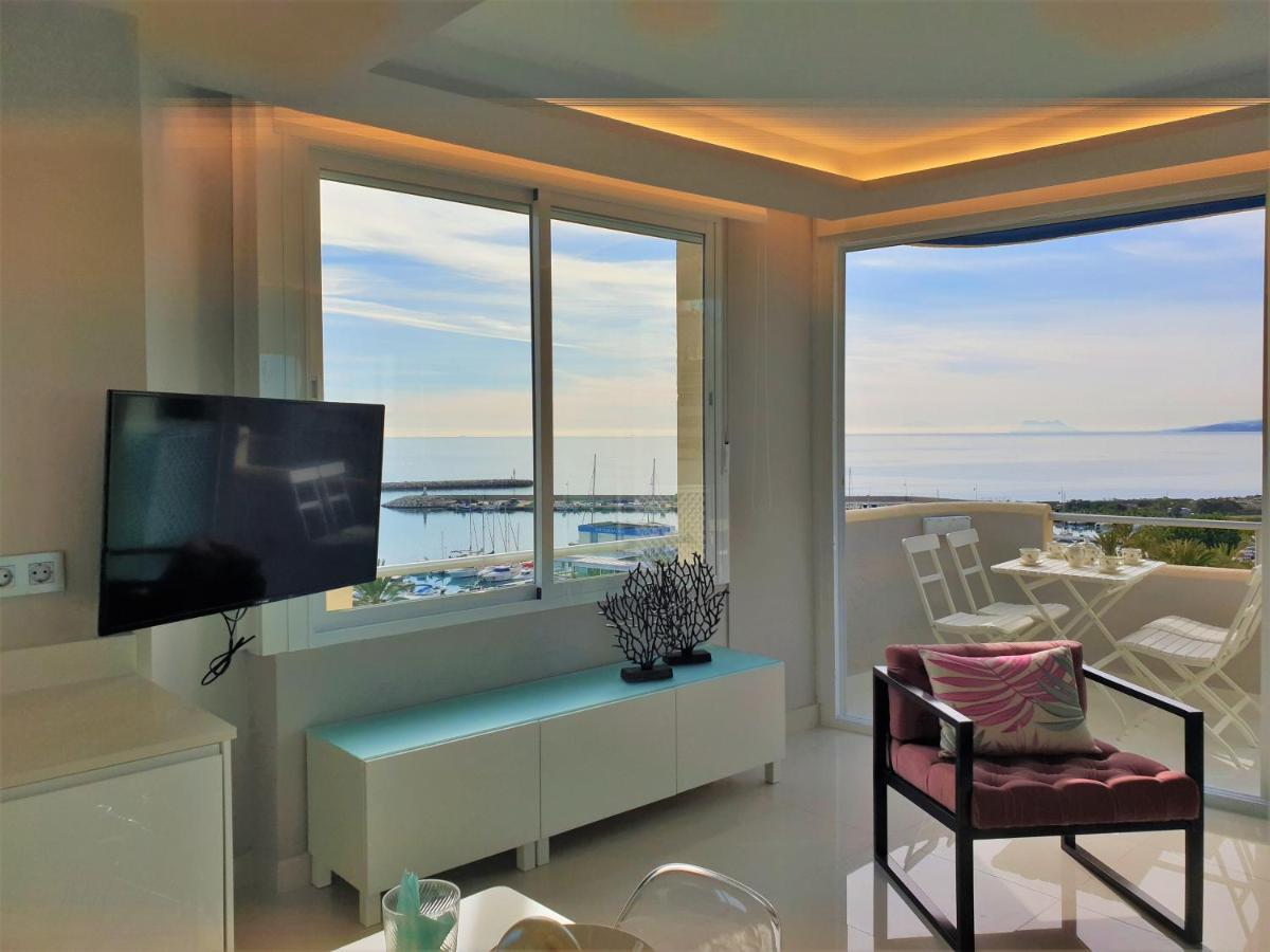 Fabulous Apartment In Front Of Sea & Marina With Incredible Views Estepona Exteriér fotografie